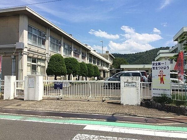 中筋小学校 1000m