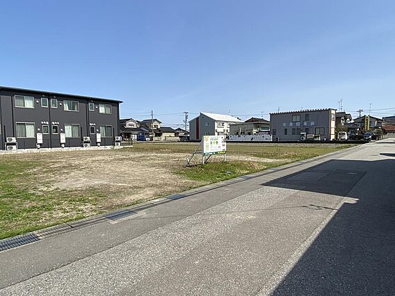 前面道路含む現...