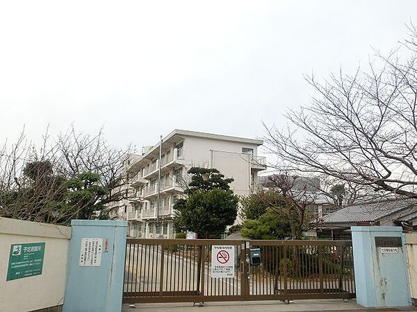 北九州市立八児小学校（1820m）