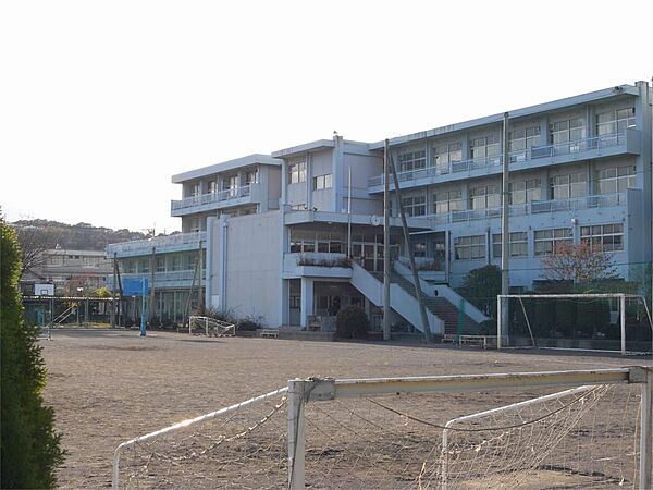 高崎市立片岡中学校（1490m）