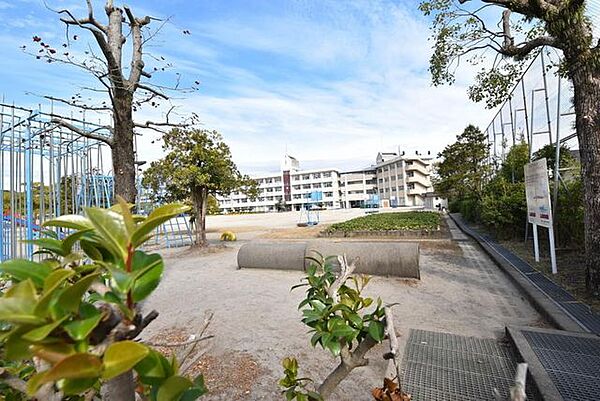宮川小学校 490m