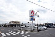 ヤマグチスーパー毛野店（886m）