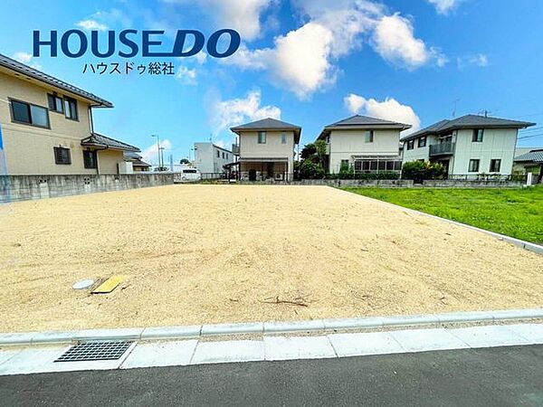 公園も近いのでお休みの日にお子様と一緒に体を動かすのもいいですね♪