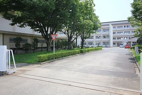 西尾中学校 2200m