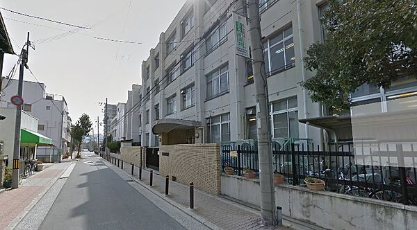 島屋小学校　徒歩15分