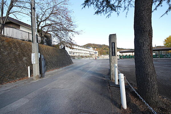 足利市立毛野中学校（1912m）
