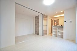 イーストナイン 1階1LDKのリビング/ダイニング