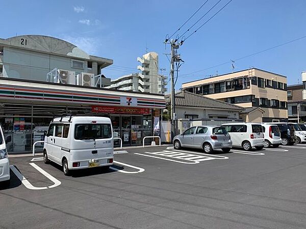 セブンイレブン 西伊敷3丁目店 260m