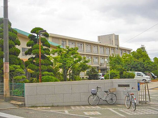 【中学校】姫路市立灘中学校まで964ｍ