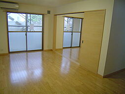 サウザンドマンション 2階2LDKのリビング/ダイニング