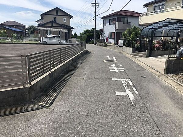 ＊東側前面道路＊
