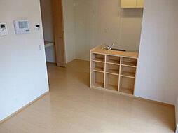 ハッピネス 2階1LDKのリビング/ダイニング