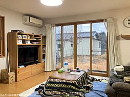 笠間市大田町215番33 4LDKのリビング/ダイニング