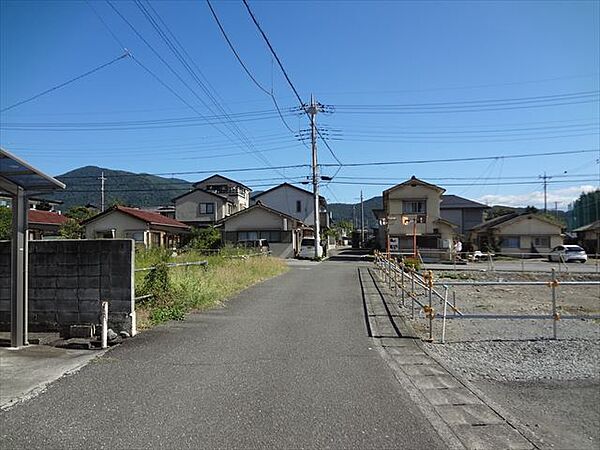 前面道路約５．５ｍ