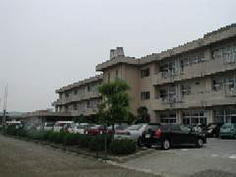 小山市立桑中学校 1474m