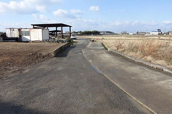前面道路含む現地写真