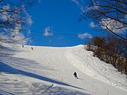 箱館山スキー場まで車で3分