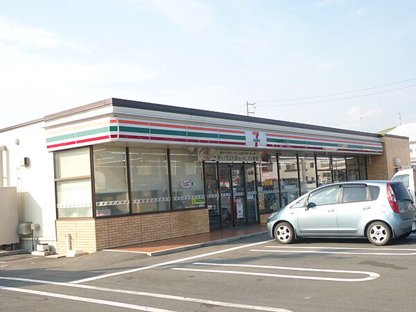 セブンイレブン 森町中川店（933m）