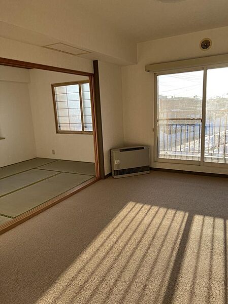 apartment 北海道釧路市浪花町１２丁目3
地図を見る