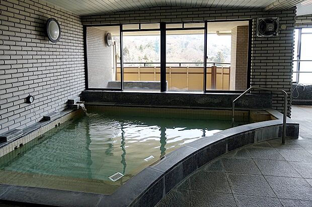 壱番館の2階・3階に温泉大浴場があります。宮城野温泉をお愉しみいただけます。