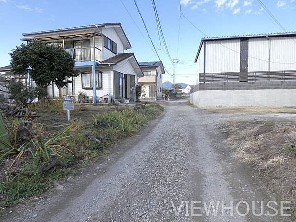 【接道】　東側　
