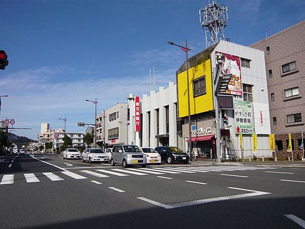 鹿児島銀行伊敷支店 500m