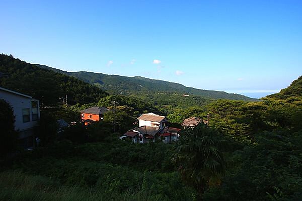 相模湾を遠望出来ます。