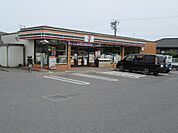 セブンイレブン江場土店　2000ｍ車で3分