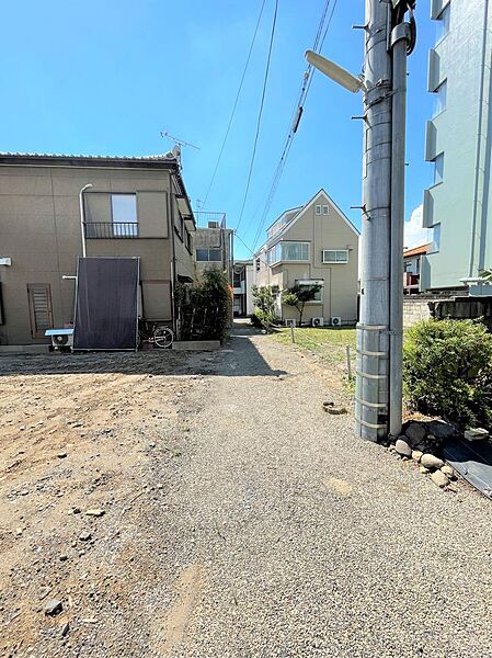 北側道路の様子です。