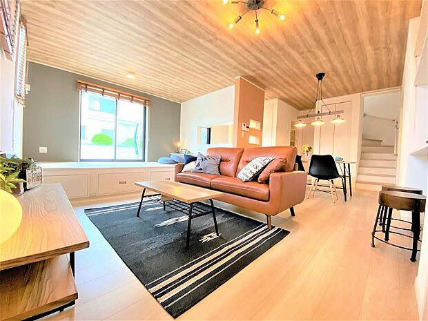 (モデルハウス写真)モデルハウスは家具や小物を配置してイメージしやすい空間に仕上がっています。