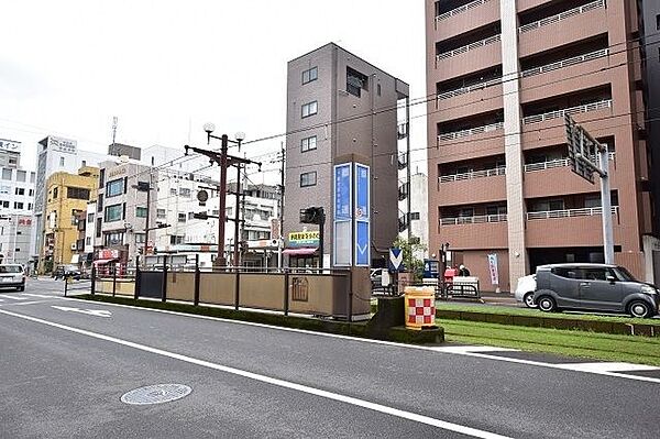 市電/都通電停 【市電/都通】都通電停は鹿児島市中央町にある鹿児島市電の停留場です。 80m
