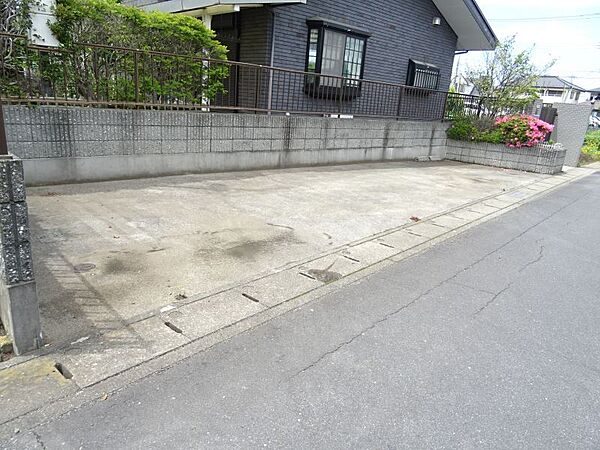 駐車スぺース3台♪