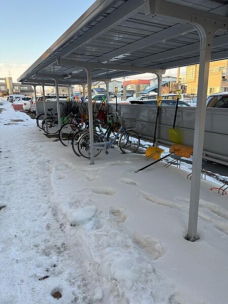 apartment 北海道釧路市浪花町１２丁目3
地図を見る