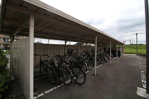 ＊駐輪場＊自転車を置くスペースもございます。