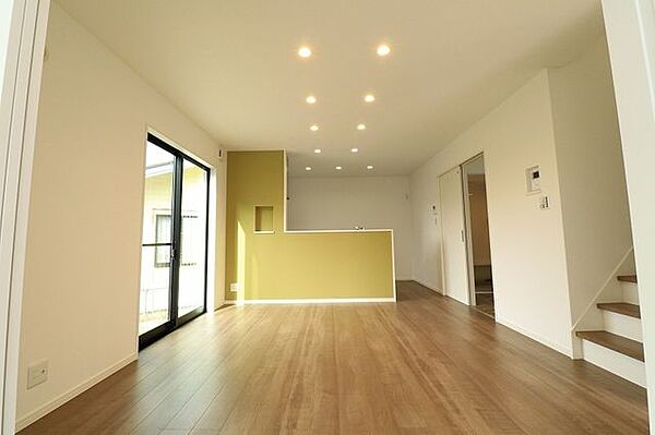 【建築プラン例…リビング】【建築面積…87.77m2】【建築価格…1760万】