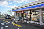 ローソン大間々グランド前店(371m)