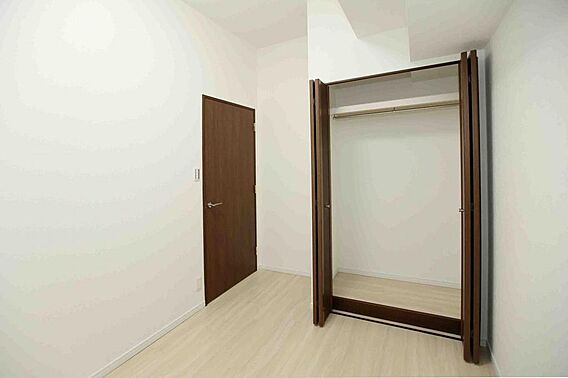 古河市本町1丁...