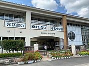 本名小学校児童数は約178名、教員数は約14名です。（令和7年4月） 3000m
