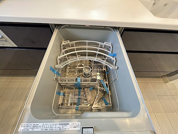 洗い物の時間を短縮！ビルトインの食洗機がついています