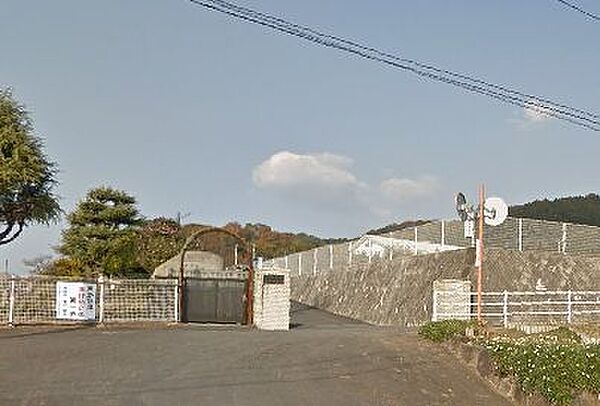 町立 大任中学校 距離約4600ｍ（徒歩約57分）
