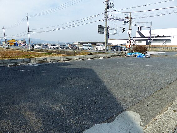 「駐車場」■６...