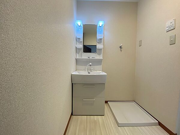 コンパクトで使い勝手の良い洗面台