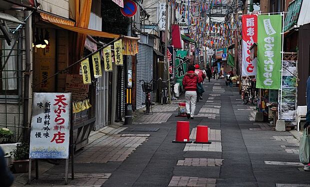 美野島商店街まで徒歩１分です。