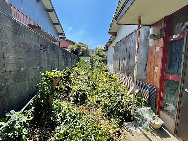 解体更地渡しを行います。