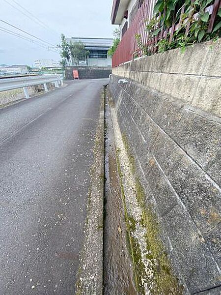 西側道路