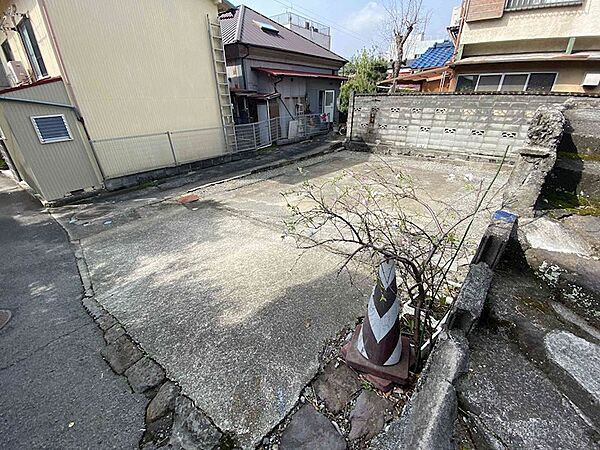 北側から土地を撮影
