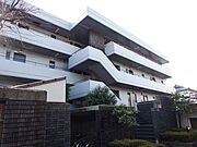 鶴川駅よりバス9分 徒歩2分 1階 築38年の賃貸物件