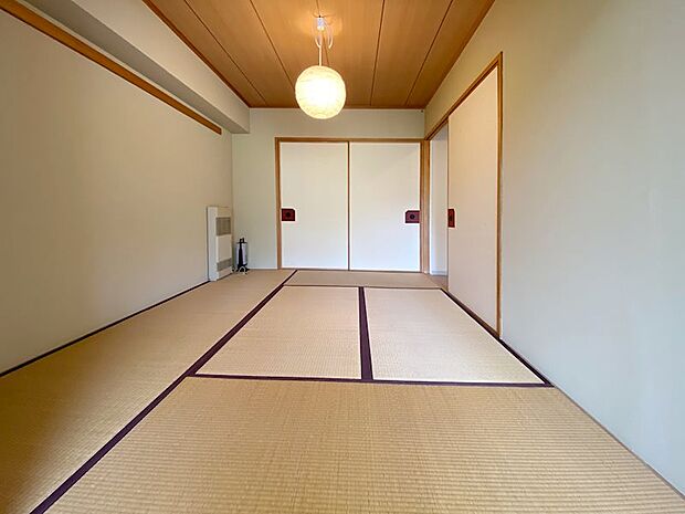 約6畳の和室です。琉球畳への交換等、ご相談ください。