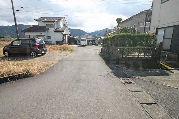 田野町分譲地前面道路