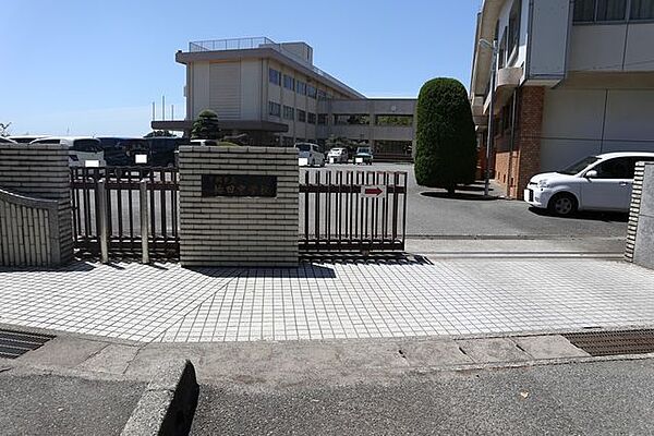 垢田中学校 1840m